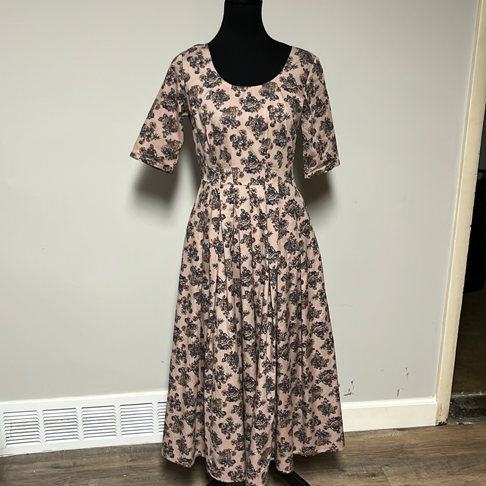 Cute eShakti dress in a a mauve floral with pockets!